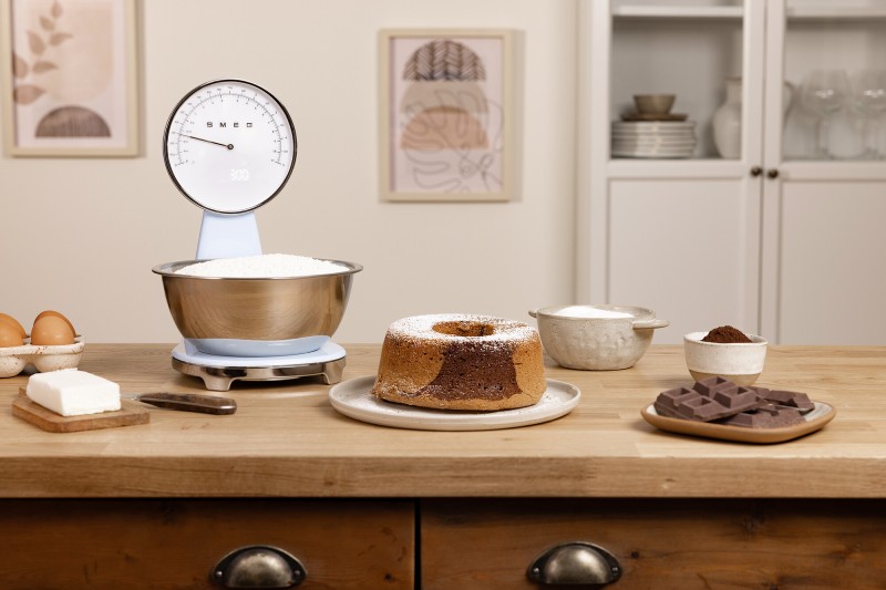 waga-kuchenna-smeg-niebieski-kuchnia.jpg