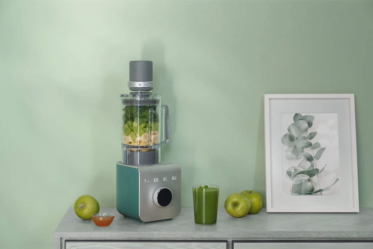 blender-wysokoobrotowy-smeg-zielony-akcesoria-zestaw.jpg