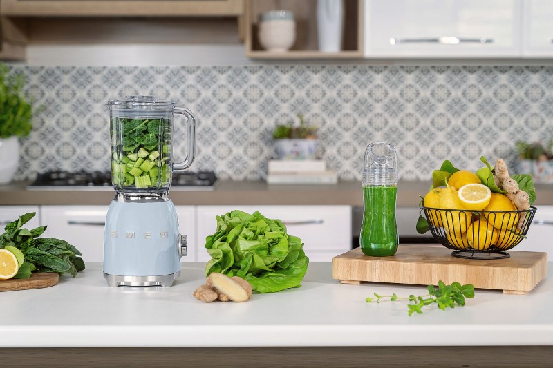 blender-kielichowy-smeg-niebieski-kuchnia.jpg