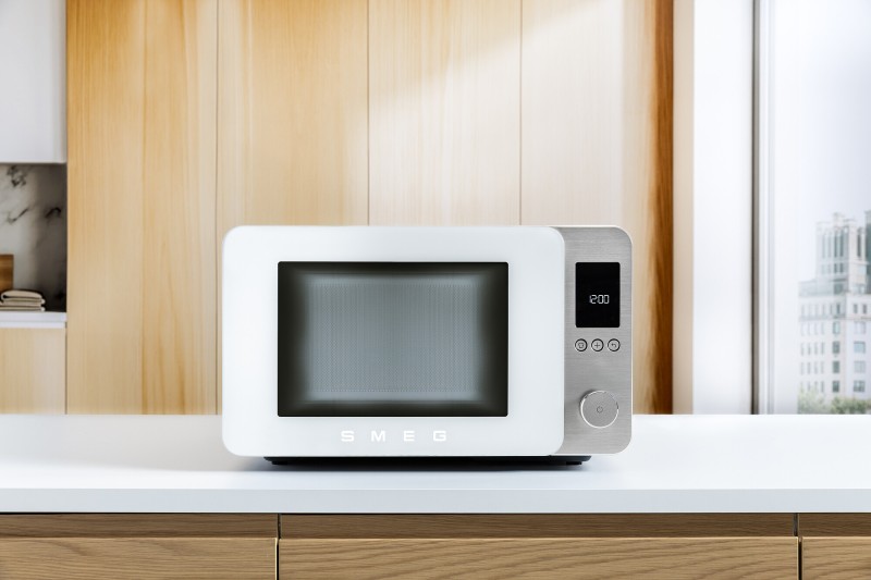 kuchenka-mikrofalowa-piekarnik-smeg-bialy-kuchnia.jpg