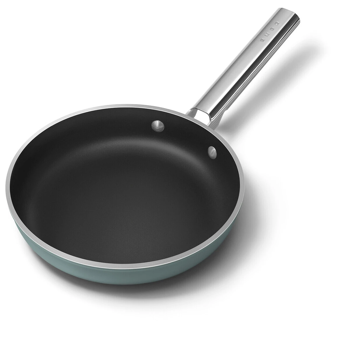 patelnia-24-cm-smeg-zielony-srodek.jpg