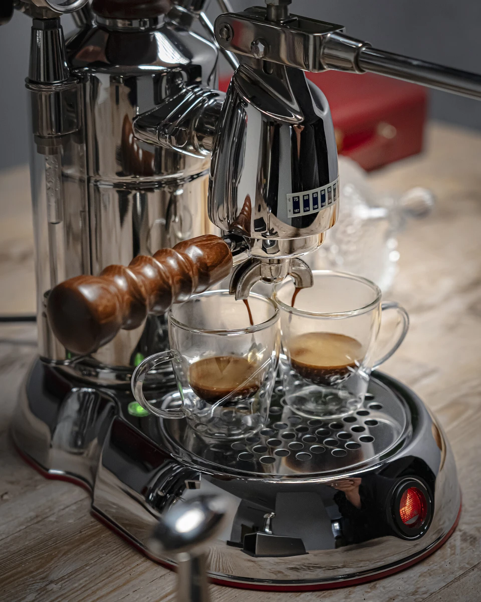 dzwigniowy-ekspres-do-kawy-la-pavoni-abile-espresso.jpg