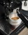 polprofesjonalny-ekspres-do-kawy-la-pavoni-mini-cellini-x-czarny-kawa.jpg