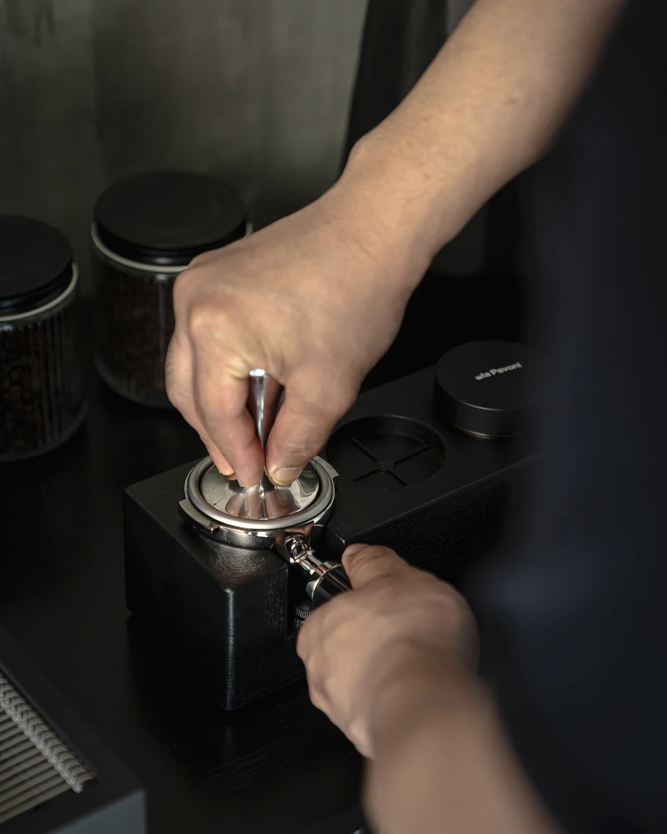 tamper-do-kawy-58-mm-la-pavoni-stalowy-5.jpg