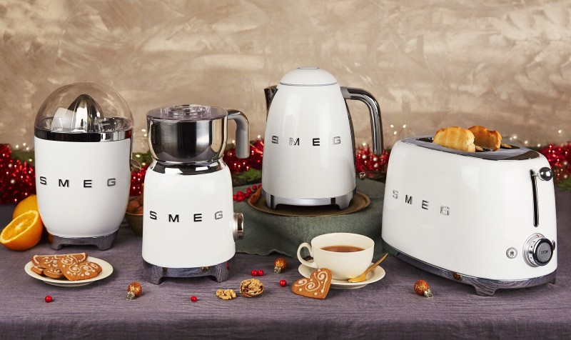 czajnik-smeg-bialy-kuchnia.jpg