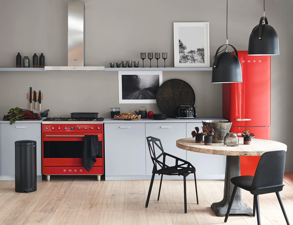 toster-smeg-czarny-nowoczesna-kuchnia.jpg