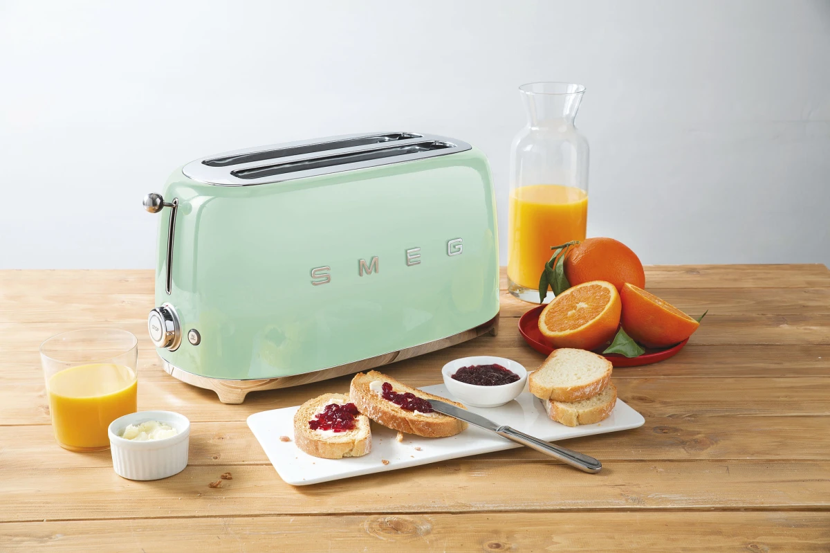 toster-duzy-smeg-pastelowa-zielen-sniadanie.jpg