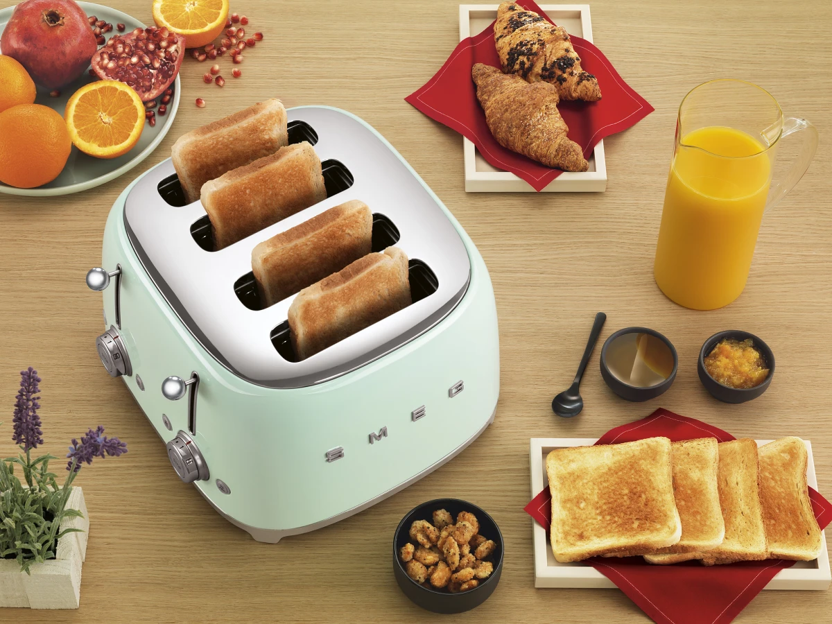 toster-4-komory-smeg-pastelowa-zielen-sniadanie.jpg